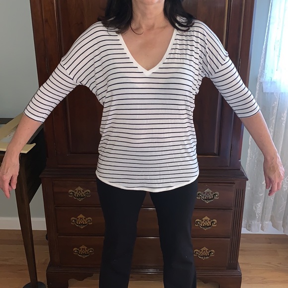 Blue & White Striped V-neck - Picture 6 of 12